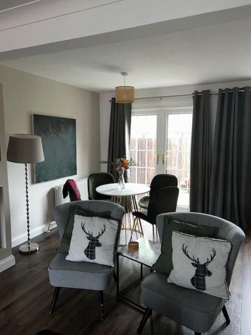 15 Min Drive To Airport 20 Min To Loch Lomond And City Center Old Kilpatrick Eksteriør billede