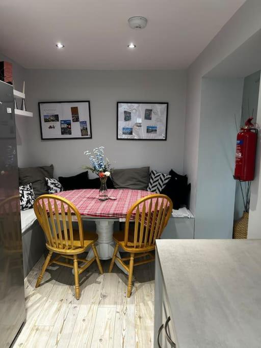 15 Min Drive To Airport 20 Min To Loch Lomond And City Center Old Kilpatrick Eksteriør billede