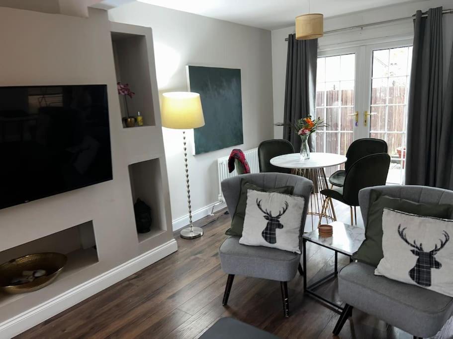 15 Min Drive To Airport 20 Min To Loch Lomond And City Center Old Kilpatrick Eksteriør billede