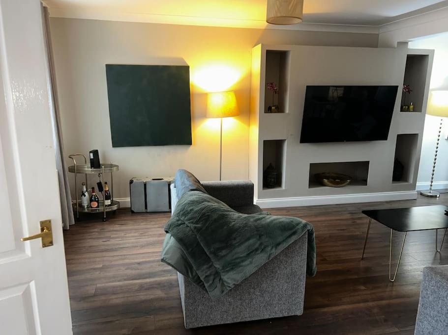 15 Min Drive To Airport 20 Min To Loch Lomond And City Center Old Kilpatrick Eksteriør billede