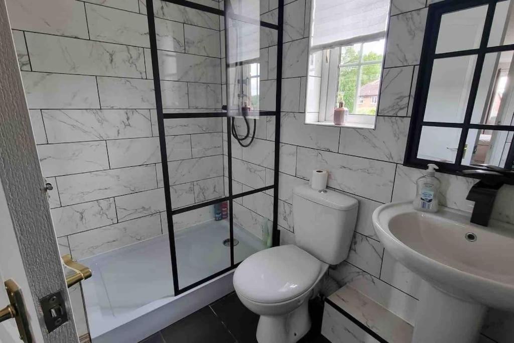 15 Min Drive To Airport 20 Min To Loch Lomond And City Center Old Kilpatrick Eksteriør billede